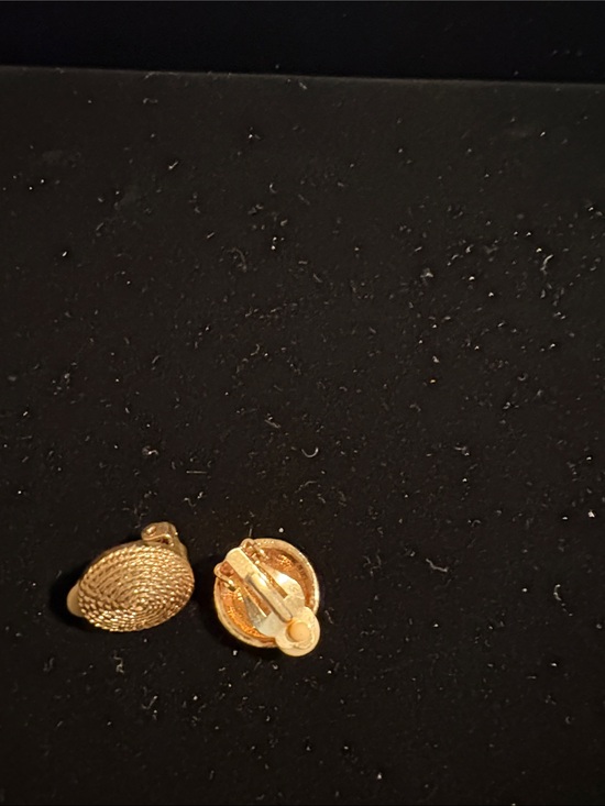 Source Unknown Accessories - Source Unknown Gold Textured Clip-On Hair Accessories